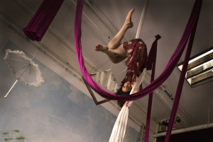 nicki upside down crop